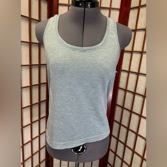 Lululemon Lightweight Stretch Running Tank Top Size 10 (0591) - Picture 3 of 5